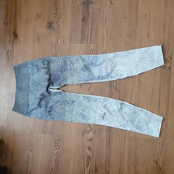 lululemon athletica Pants - Like New Lululemon Ebb To Train Tight